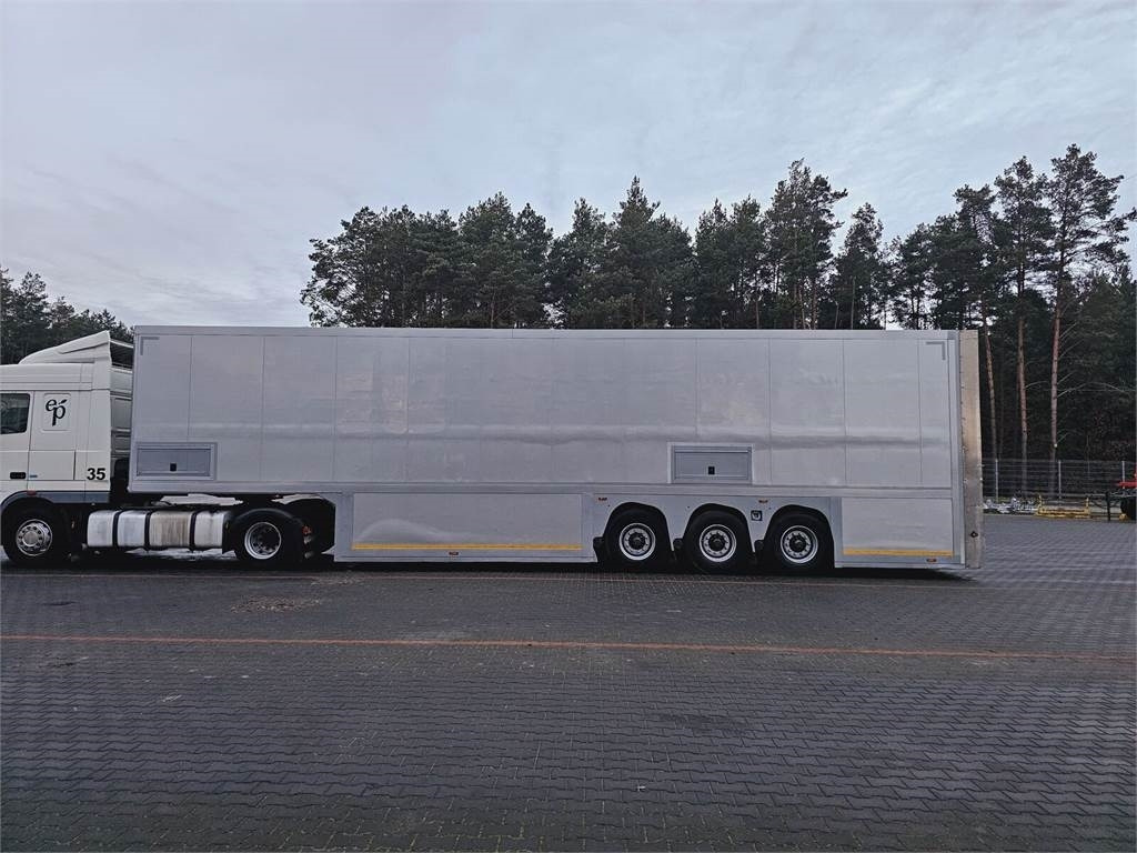 Langendorf DOUBLE LOADING FOR MOTOR COSMETICS Flexliner Inloa - Refrižeratorius puspriekabė: foto 3 Langendorf DOUBLE LOADING FOR MOTOR COSMETICS Flexliner Inloa - Refrižeratorius puspriekabė: foto 3