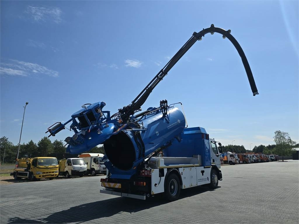 Renault 4x2 WUKO RIVARD for collecting liquid waste - Asenizatorius: foto 1 Renault 4x2 WUKO RIVARD for collecting liquid waste - Asenizatorius: foto 1