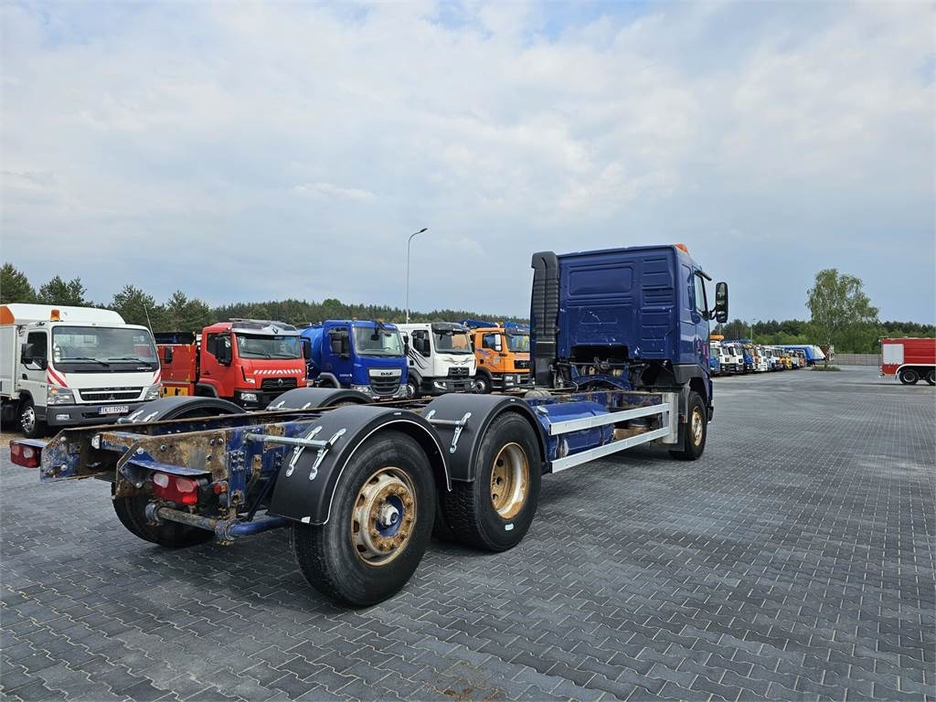Volvo FH 16 470 KM 6x2 low mileage 229700 km !!!! - Konteineris-vežimus/ Sukeisti kūną sunkvežimis: foto 4 Volvo FH 16 470 KM 6x2 low mileage 229700 km !!!! - Konteineris-vežimus/ Sukeisti kūną sunkvežimis: foto 4