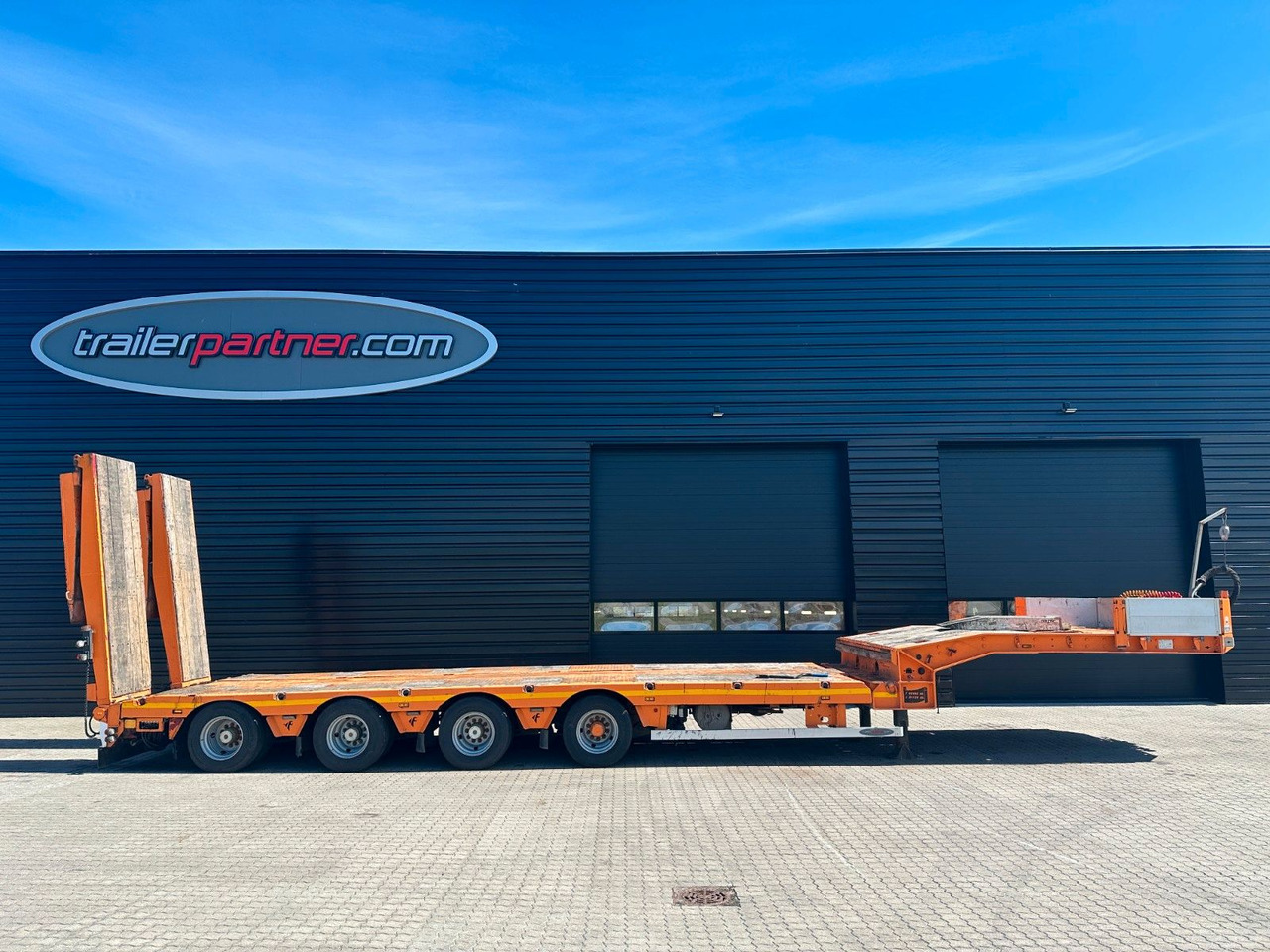 Faymonville Multimax 4 achs tieflader / Hydr. verbretiterung Faymonville Multimax 4 achs tieflader / Hydr. verbretiterung - Žemo profilio platforma puspriekabė: foto 1 Faymonville Multimax 4 achs tieflader / Hydr. verbretiterung Faymonville Multimax 4 achs tieflader / Hydr. verbretiterung - Žemo profilio platforma puspriekabė: foto 1