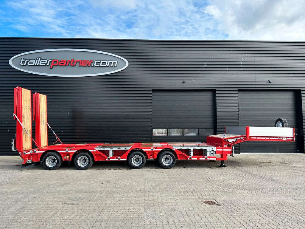 Faymonville Multimax N 4 LAUM RM 2+2 - Žemo profilio platforma puspriekabė: foto 1 Faymonville Multimax N 4 LAUM RM 2+2 - Žemo profilio platforma puspriekabė: foto 1