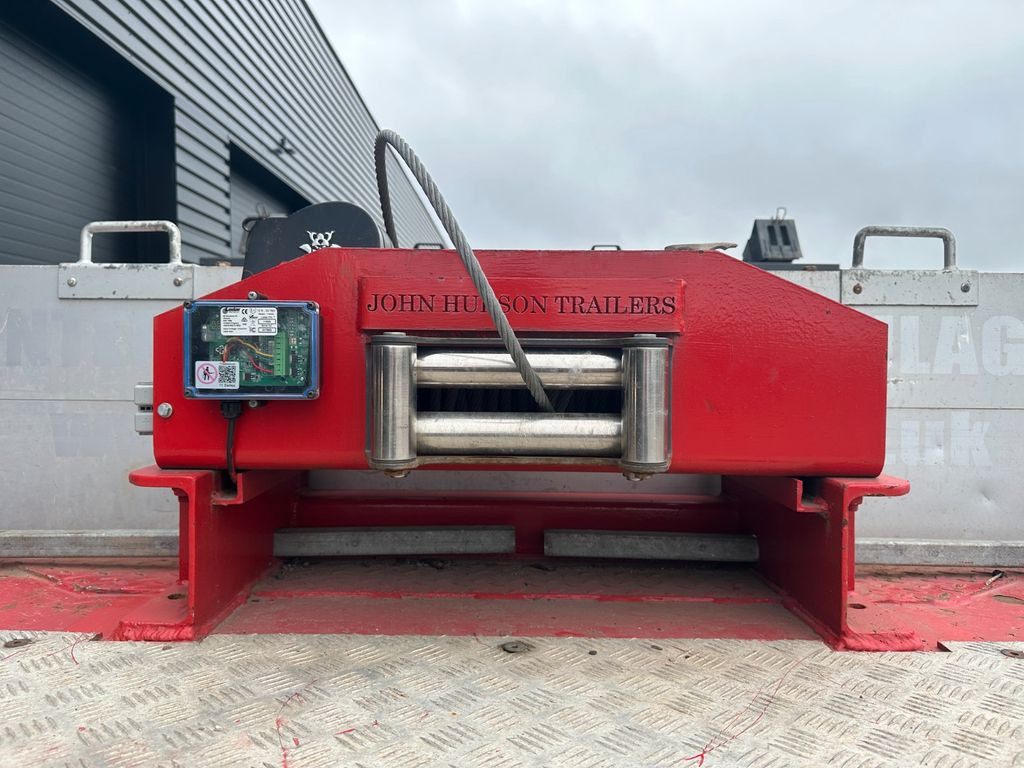 Meusburger 2 achs tiefbett / 300 mm Meusburger 2 achs tiefbett / 300 mm - Žemo profilio platforma puspriekabė: foto 5 Meusburger 2 achs tiefbett / 300 mm Meusburger 2 achs tiefbett / 300 mm - Žemo profilio platforma puspriekabė: foto 5