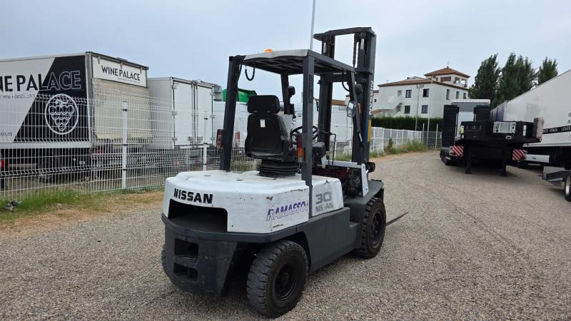 Nissan YGJ02 A30 - Dyzelinis krautuvas: foto 2 Nissan YGJ02 A30 - Dyzelinis krautuvas: foto 2