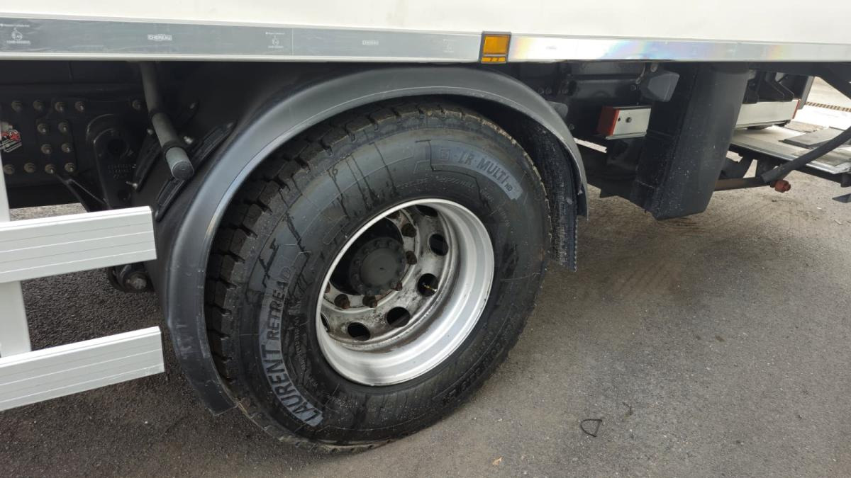 Renault D WIDE - Refrižeratorius sunkvežimis: foto 3 Renault D WIDE - Refrižeratorius sunkvežimis: foto 3