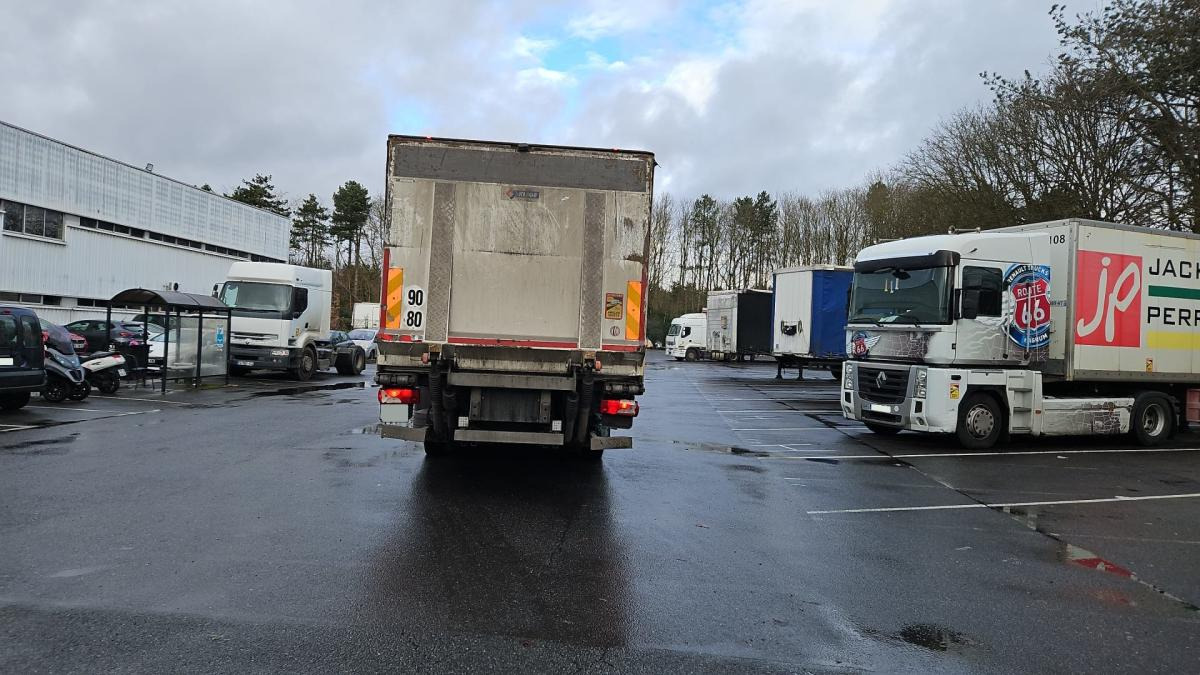 Scania P 370 - Refrižeratorius sunkvežimis: foto 4 Scania P 370 - Refrižeratorius sunkvežimis: foto 4