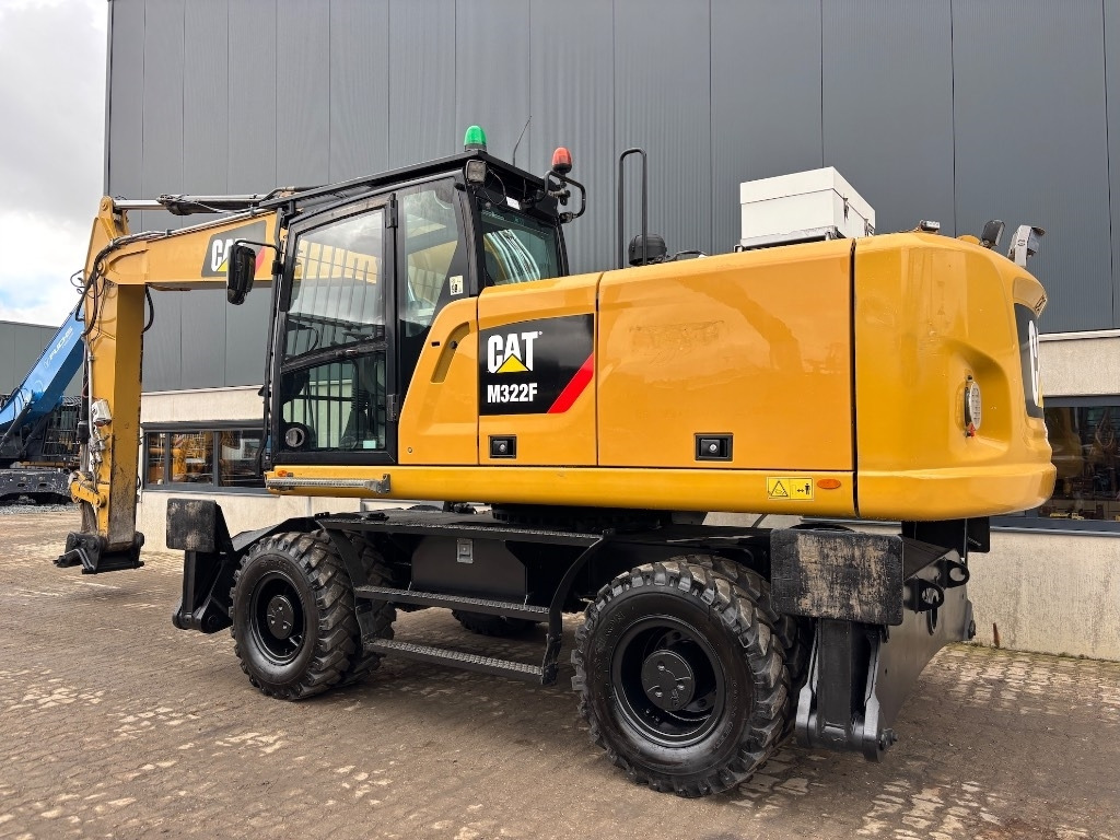 CAT CAT M 322 F - M322 - M 320 - M 318 - Ratinis ekskavatorius: foto 3 CAT CAT M 322 F - M322 - M 320 - M 318 - Ratinis ekskavatorius: foto 3