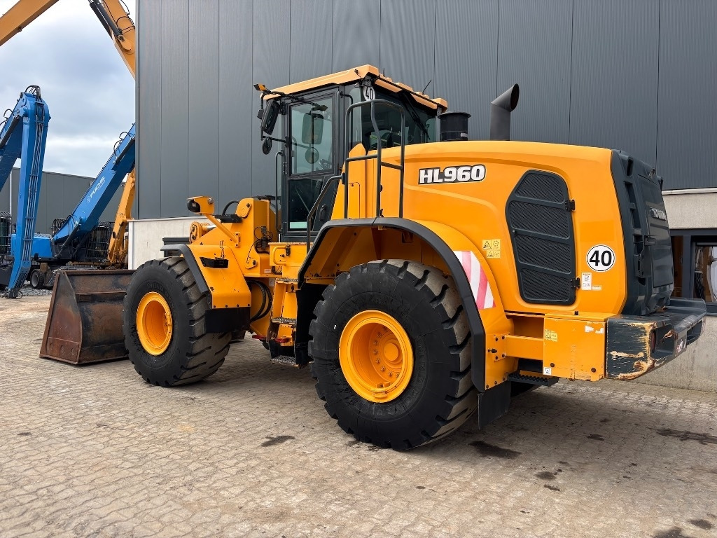 Hyundai HL 960 - 955 - Ratinis krautuvas: foto 4 Hyundai HL 960 - 955 - Ratinis krautuvas: foto 4