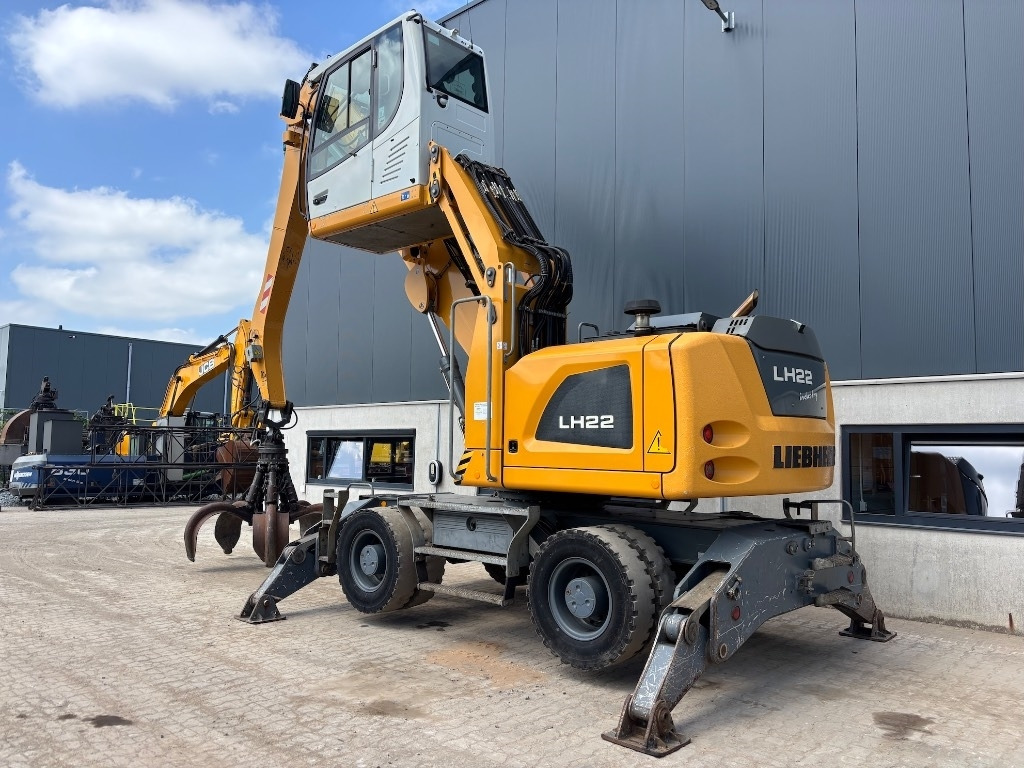 Liebherr LH 22 -- LH22 -- LH 24 - Ekskavatorius su ilga strėle: foto 2 Liebherr LH 22 -- LH22 -- LH 24 - Ekskavatorius su ilga strėle: foto 2