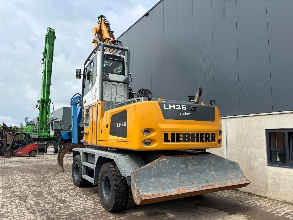 Liebherr LH 35 Timber Litronic - LH 30 - LH 40 - Ekskavatorius su ilga strėle: foto 3 Liebherr LH 35 Timber Litronic - LH 30 - LH 40 - Ekskavatorius su ilga strėle: foto 3