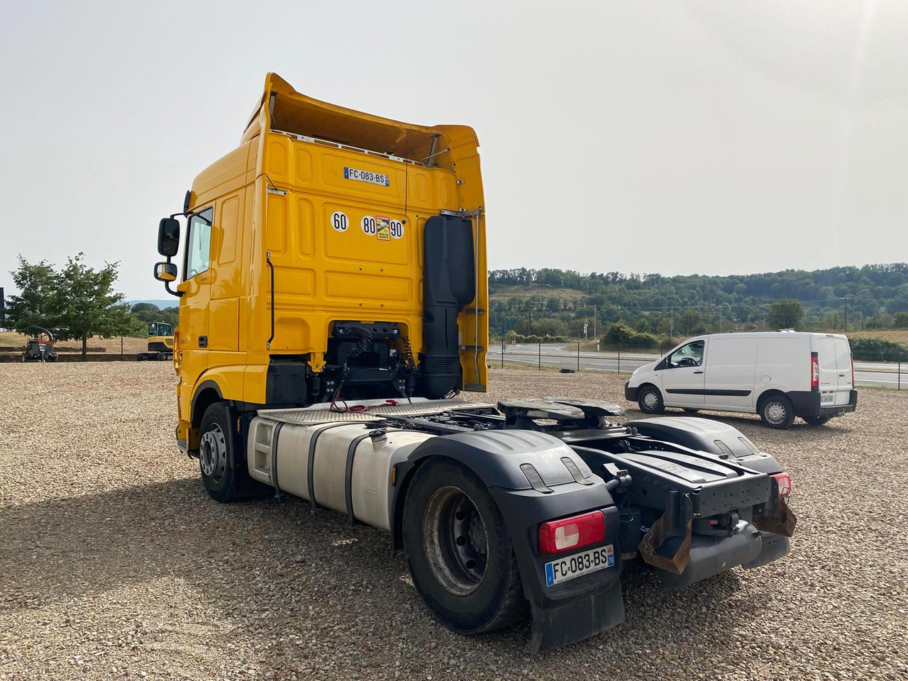 DAF 480 Space Cab - Vilkikas: foto 4 DAF 480 Space Cab - Vilkikas: foto 4