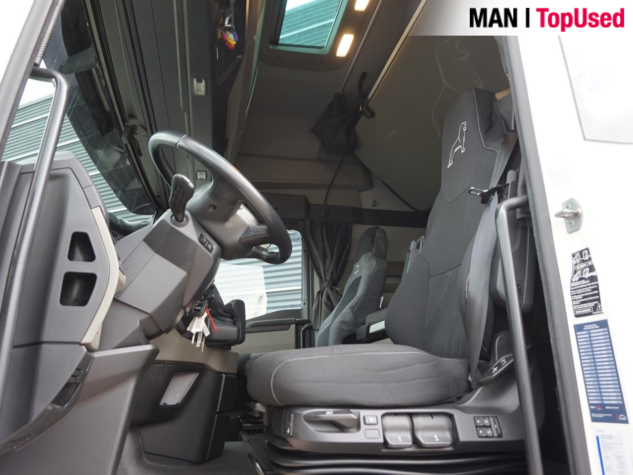 MAN TGX 26.510 6x2/4 BL SA / Retarder / LED - Vilkikas: foto 5 MAN TGX 26.510 6x2/4 BL SA / Retarder / LED - Vilkikas: foto 5