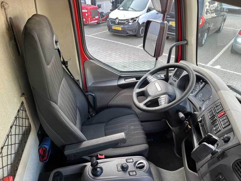 DAF LF 210 FA / 12 Ton / 406 dkm / Box / Loadlift / NL Truck - Furgonas sunkvežimis: foto 3 DAF LF 210 FA / 12 Ton / 406 dkm / Box / Loadlift / NL Truck - Furgonas sunkvežimis: foto 3