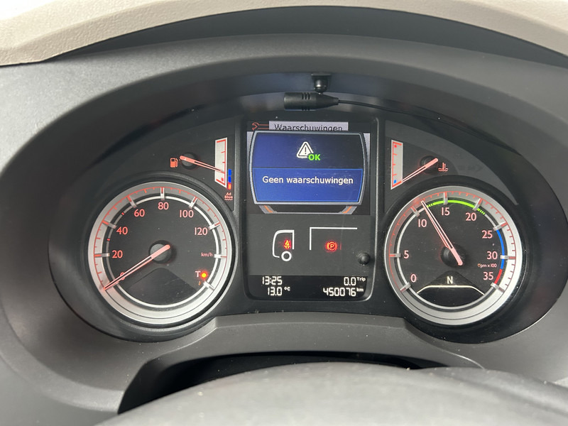 DAF LF 210 FA / 12 Ton / 450 dkm / Tacho V2 / Box / Laadklep / APK TUV 09-26 - Furgonas sunkvežimis: foto 4 DAF LF 210 FA / 12 Ton / 450 dkm / Tacho V2 / Box / Laadklep / APK TUV 09-26 - Furgonas sunkvežimis: foto 4