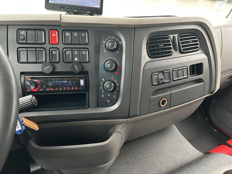 DAF LF 210 FA / 12 Ton / 450 dkm / Tacho V2 / Box / Laadklep / APK TUV 09-26 - Furgonas sunkvežimis: foto 5 DAF LF 210 FA / 12 Ton / 450 dkm / Tacho V2 / Box / Laadklep / APK TUV 09-26 - Furgonas sunkvežimis: foto 5