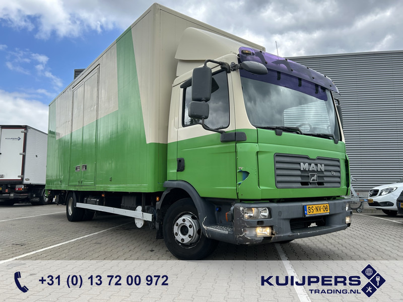 MAN TGL 12.180 E4 / Manual / 12 Ton / 605 dkm / Box / Loadlift / APK TUV 04-26 - Furgonas sunkvežimis: foto 1 MAN TGL 12.180 E4 / Manual / 12 Ton / 605 dkm / Box / Loadlift / APK TUV 04-26 - Furgonas sunkvežimis: foto 1