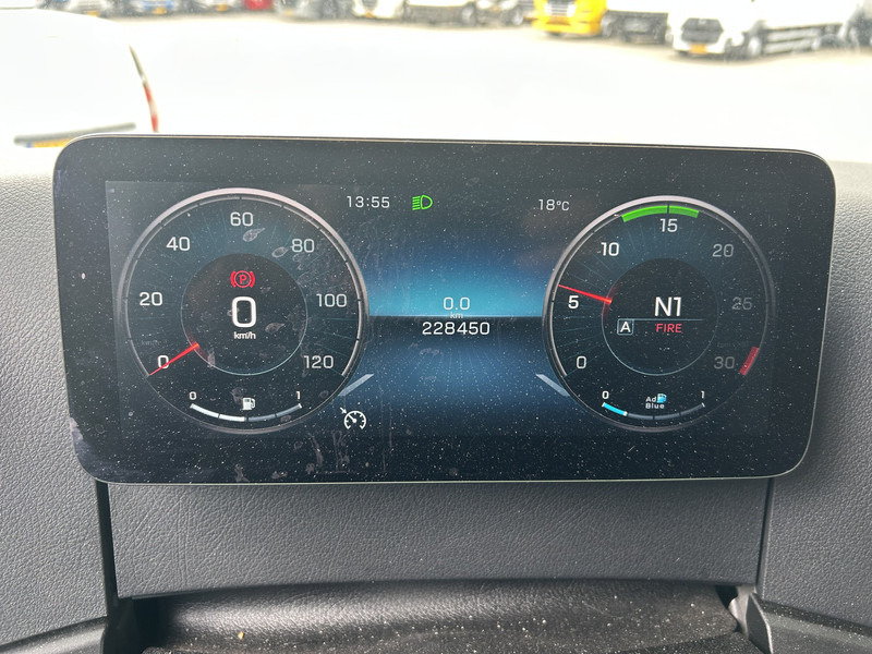 Mercedes-Benz Actros 2124 / Carrier Supra 850 -30 gr / Koeler / Laadklep / APK 03-26 - Refrižeratorius sunkvežimis: foto 4 Mercedes-Benz Actros 2124 / Carrier Supra 850 -30 gr / Koeler / Laadklep / APK 03-26 - Refrižeratorius sunkvežimis: foto 4