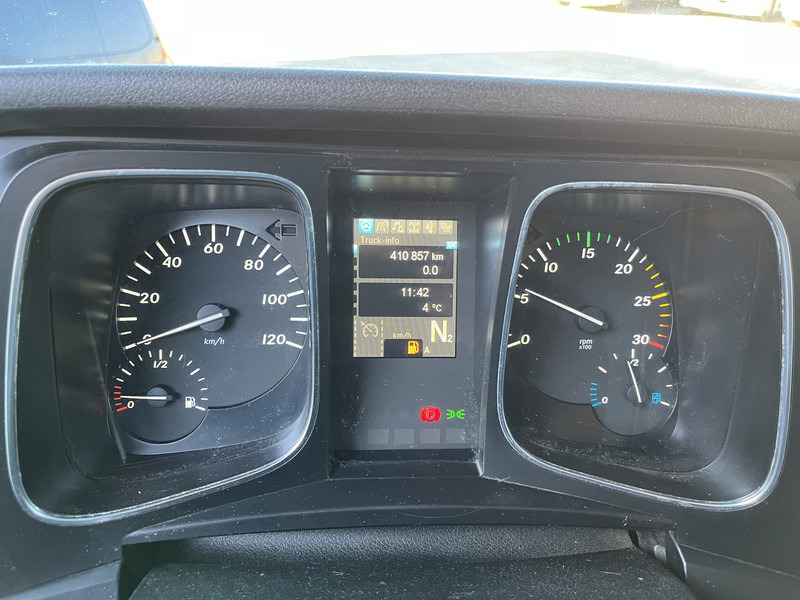 Mercedes-Benz Actros 2124 StreamSpace / 410 dkm / Box 7.5 mtr / Laadklep / APK 08-25 - Furgonas sunkvežimis: foto 4 Mercedes-Benz Actros 2124 StreamSpace / 410 dkm / Box 7.5 mtr / Laadklep / APK 08-25 - Furgonas sunkvežimis: foto 4
