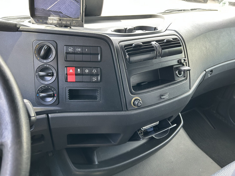 Mercedes-Benz Atego 818 / 8 Ton / 676 dkm / Box / Laadklep / APK TUV 03-26 - Furgonas sunkvežimis: foto 5 Mercedes-Benz Atego 818 / 8 Ton / 676 dkm / Box / Laadklep / APK TUV 03-26 - Furgonas sunkvežimis: foto 5