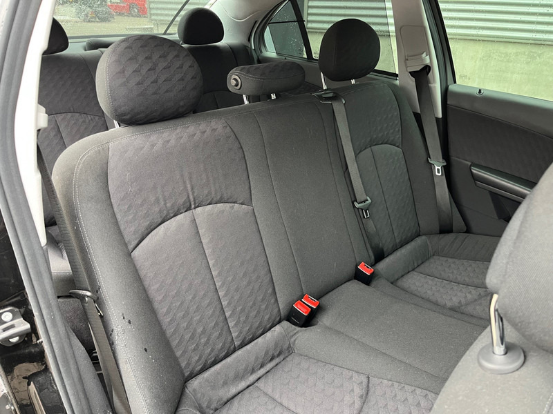 Mercedes-Benz E-Klasse / Limousine / 240 Avantgarde / 4-Matic / 8-pers / APK/TUV 09-2026 / - Sedanas: foto 5 Mercedes-Benz E-Klasse / Limousine / 240 Avantgarde / 4-Matic / 8-pers / APK/TUV 09-2026 / - Sedanas: foto 5