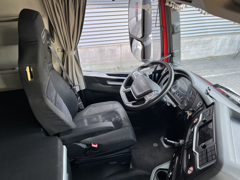 Iveco S-Way AT 420 / Full LED / 569 dkm / 2 Tanks / 2 Fridge / APK TUV 03-26 - Vilkikas: foto 3 Iveco S-Way AT 420 / Full LED / 569 dkm / 2 Tanks / 2 Fridge / APK TUV 03-26 - Vilkikas: foto 3