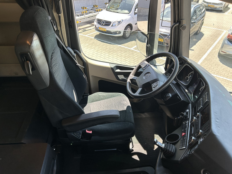 Mercedes-Benz Actros 1842 Bigspace / 770 dkm / Mega / New Tacho / Stand Klima / 2 Tanks - Vilkikas: foto 3 Mercedes-Benz Actros 1842 Bigspace / 770 dkm / Mega / New Tacho / Stand Klima / 2 Tanks - Vilkikas: foto 3