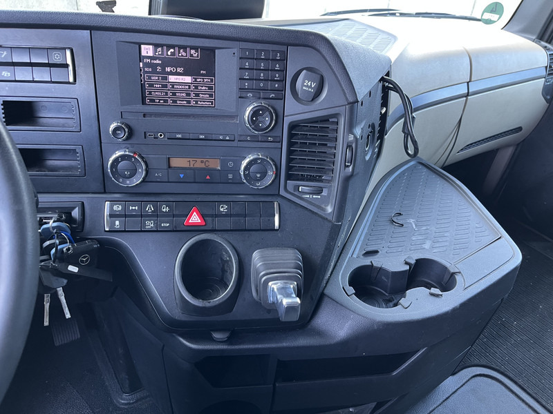 Mercedes-Benz Actros 1842 StreamSpace / 939 dkm / 2 Tanks / NL Truck - Vilkikas: foto 5 Mercedes-Benz Actros 1842 StreamSpace / 939 dkm / 2 Tanks / NL Truck - Vilkikas: foto 5