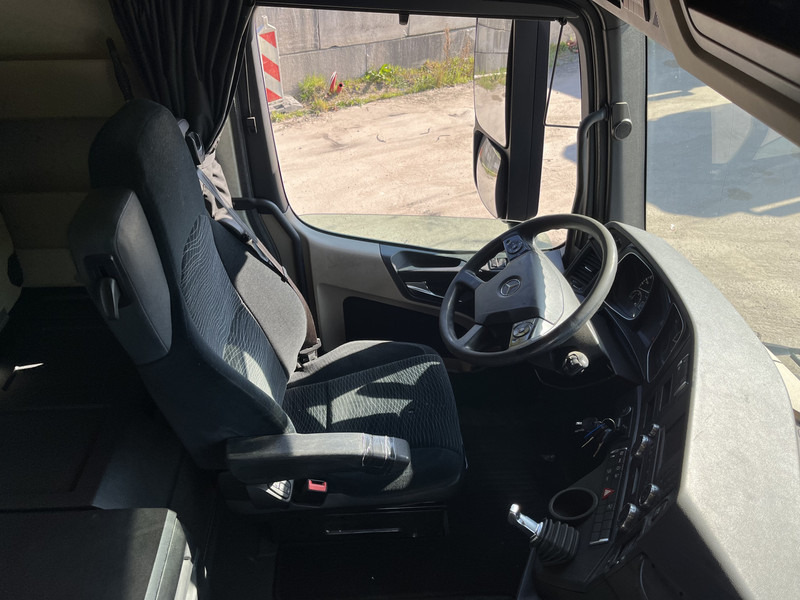 Mercedes-Benz Actros 1842 Streamspace / 870 dkm / 2 Tanks / NL Truck - Vilkikas: foto 3 Mercedes-Benz Actros 1842 Streamspace / 870 dkm / 2 Tanks / NL Truck - Vilkikas: foto 3