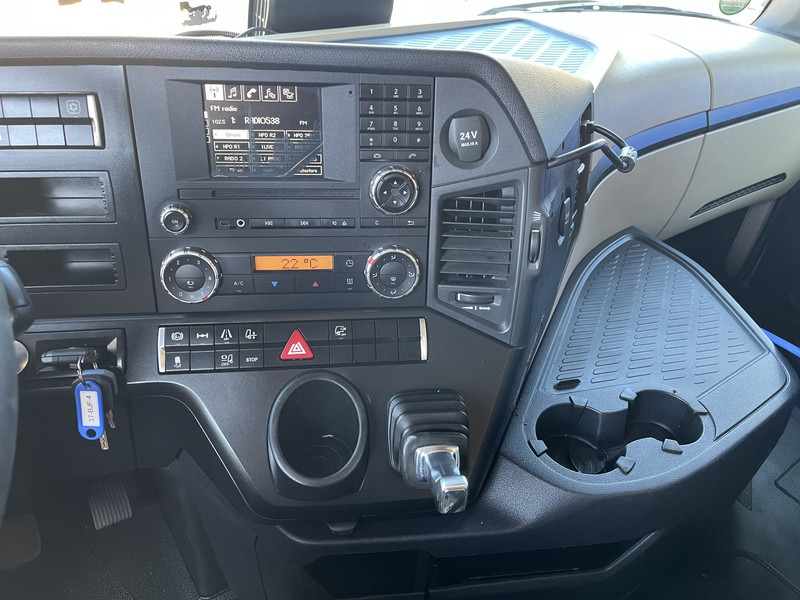 Mercedes-Benz Actros 1842 Streamspace / 937 dkm / 2 Tanks / NL Truck - Vilkikas: foto 5 Mercedes-Benz Actros 1842 Streamspace / 937 dkm / 2 Tanks / NL Truck - Vilkikas: foto 5