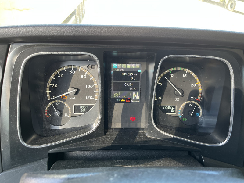 Mercedes-Benz Actros 1842 Streamspace / 945 dkm / 2 Tanks / NL Truck - Vilkikas: foto 4 Mercedes-Benz Actros 1842 Streamspace / 945 dkm / 2 Tanks / NL Truck - Vilkikas: foto 4
