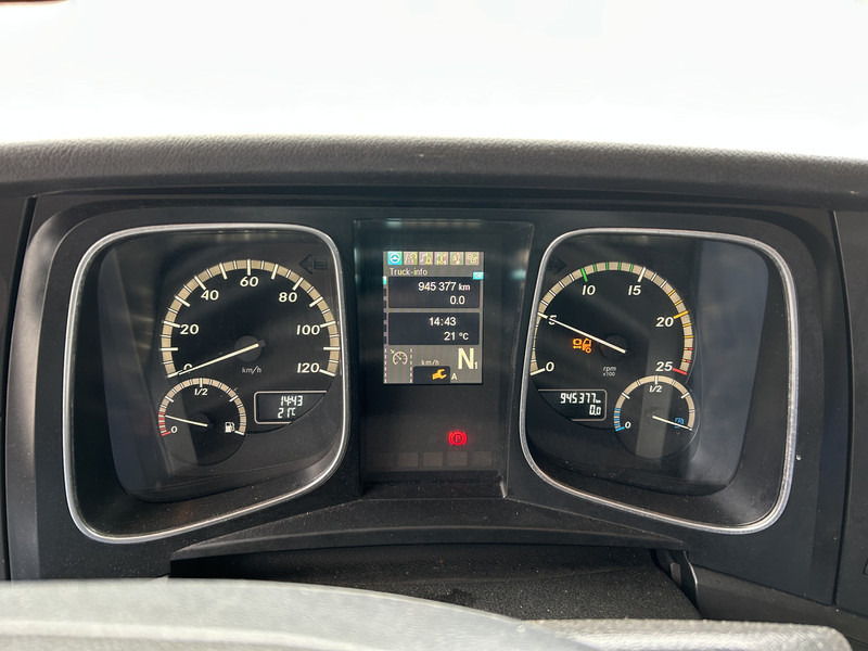 Mercedes-Benz Actros 1842 Streamspace / 945 dkm / 2 Tanks / NL Truck - Vilkikas: foto 4 Mercedes-Benz Actros 1842 Streamspace / 945 dkm / 2 Tanks / NL Truck - Vilkikas: foto 4