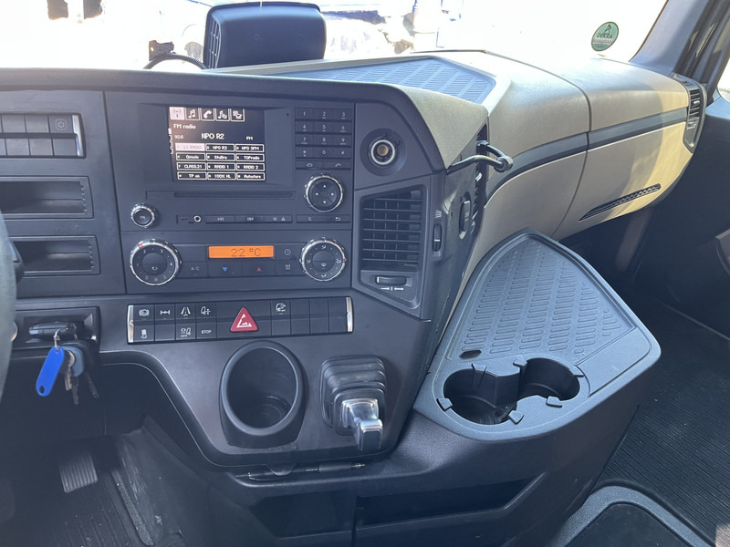 Mercedes-Benz Actros 1842 Streamspace / 945 dkm / 2 Tanks / NL Truck - Vilkikas: foto 5 Mercedes-Benz Actros 1842 Streamspace / 945 dkm / 2 Tanks / NL Truck - Vilkikas: foto 5