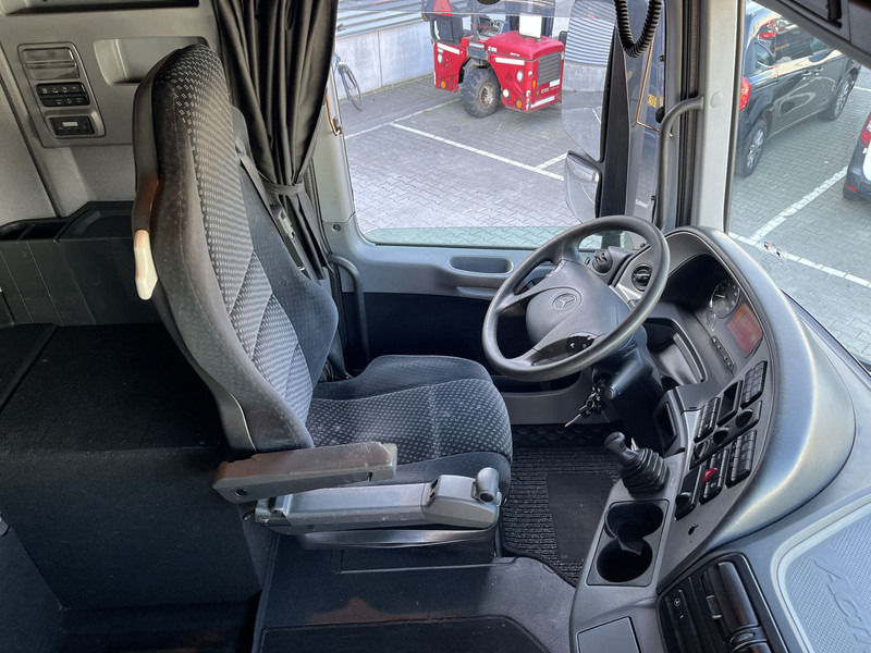 Mercedes-Benz Actros 2546 V6 / MP3 F04 Megaspace / 631 dkm / 6x2 Steer + Lift / NL Truck - Vilkikas: foto 3 Mercedes-Benz Actros 2546 V6 / MP3 F04 Megaspace / 631 dkm / 6x2 Steer + Lift / NL Truck - Vilkikas: foto 3