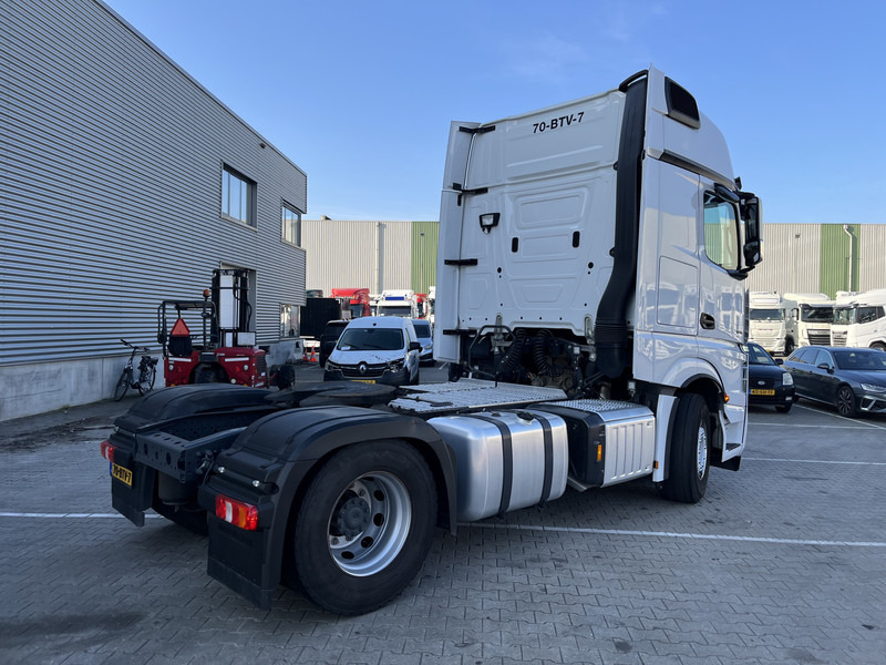 Mercedes-Benz Actros L 1845 Gigaspace / 2 Tanks / Stand Klima / NL Truck - Vilkikas: foto 2 Mercedes-Benz Actros L 1845 Gigaspace / 2 Tanks / Stand Klima / NL Truck - Vilkikas: foto 2