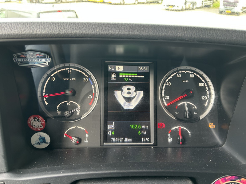 Scania R520 V8 / Showtruck / Buffl Special Interior / Vol Lucht / Retarder - Vilkikas: foto 4 Scania R520 V8 / Showtruck / Buffl Special Interior / Vol Lucht / Retarder - Vilkikas: foto 4