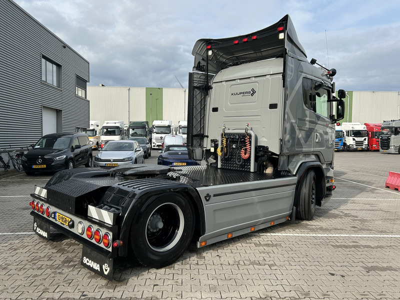 Scania R520 V8 / Showtruck / Buffl Special Interior / Vol Lucht / Retarder - Vilkikas: foto 2 Scania R520 V8 / Showtruck / Buffl Special Interior / Vol Lucht / Retarder - Vilkikas: foto 2
