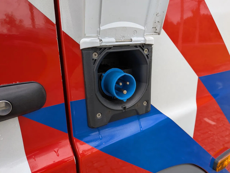 Mercedes-Benz NG 1626 V8 - Gaisrinė mašina: foto 5 Mercedes-Benz NG 1626 V8 - Gaisrinė mašina: foto 5