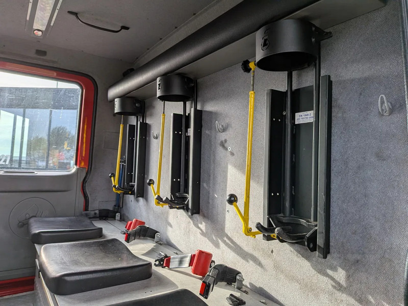 Mercedes-Benz NG 1626 V8 - Gaisrinė mašina: foto 4 Mercedes-Benz NG 1626 V8 - Gaisrinė mašina: foto 4