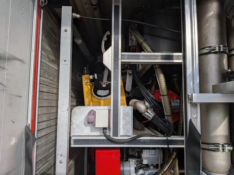 Mercedes-Benz - Gaisrinė mašina: foto 4 Mercedes-Benz - Gaisrinė mašina: foto 4