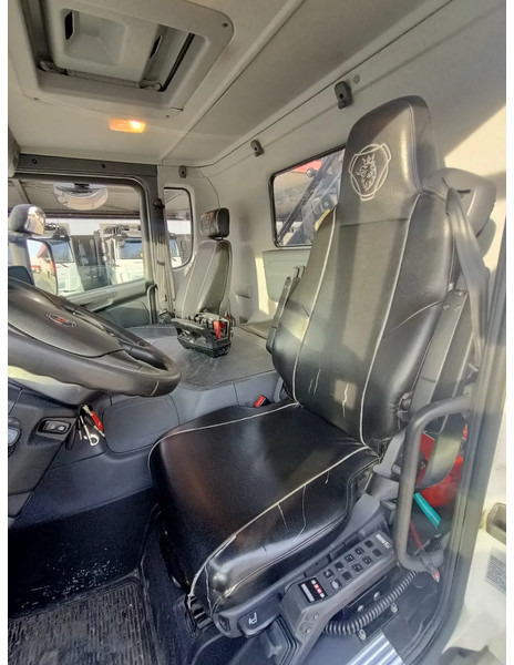 Scania P370 P370 met Laadkraan Hiab XS288 en haakarm 21T - Sunkvežimis: foto 3 Scania P370 P370 met Laadkraan Hiab XS288 en haakarm 21T - Sunkvežimis: foto 3