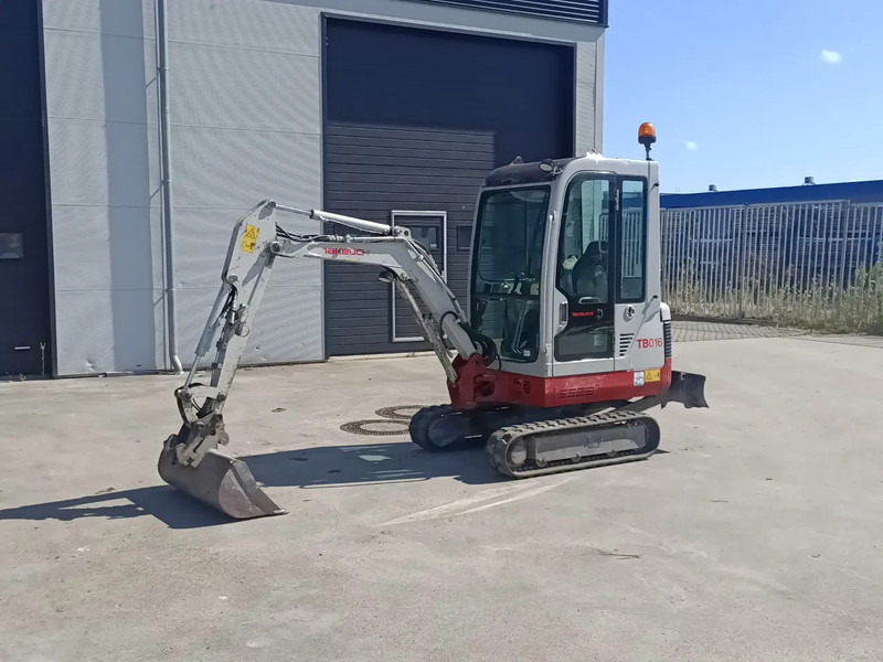 Takeuchi TB016 - Mini ekskavatorius: foto 2 Takeuchi TB016 - Mini ekskavatorius: foto 2