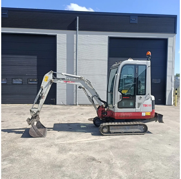Takeuchi TB016 - Mini ekskavatorius: foto 3 Takeuchi TB016 - Mini ekskavatorius: foto 3