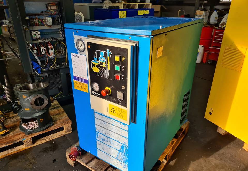Kompresor śrubowy AIRPRESS, CECCATO 15 kw - Oro kompresorius: foto 4 Kompresor śrubowy AIRPRESS, CECCATO 15 kw - Oro kompresorius: foto 4