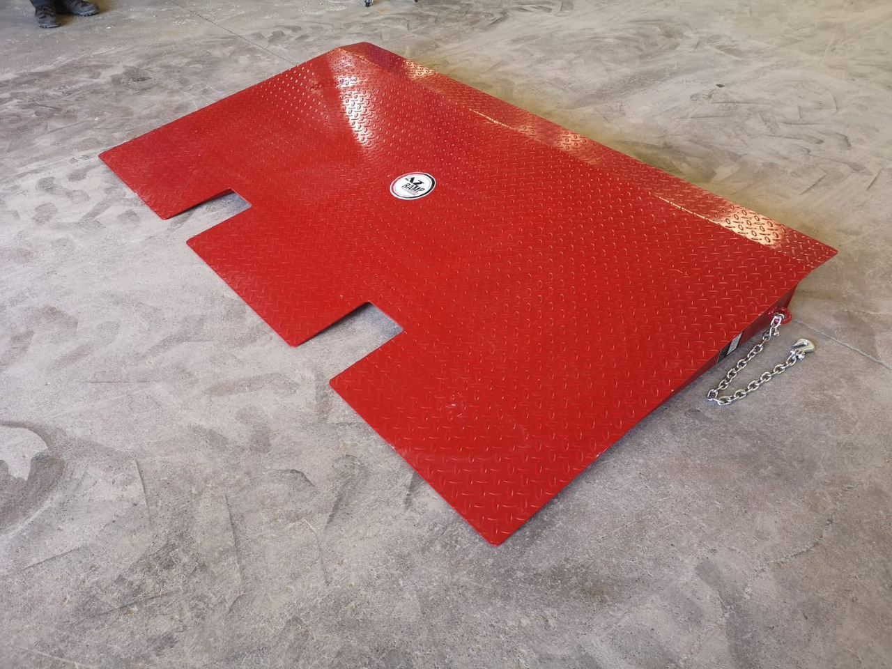 Compact Container access ramp . AZ RAMP - HCRN-06. 6 000 Kg - Krovos rampa: foto 2 Compact Container access ramp . AZ RAMP - HCRN-06. 6 000 Kg - Krovos rampa: foto 2