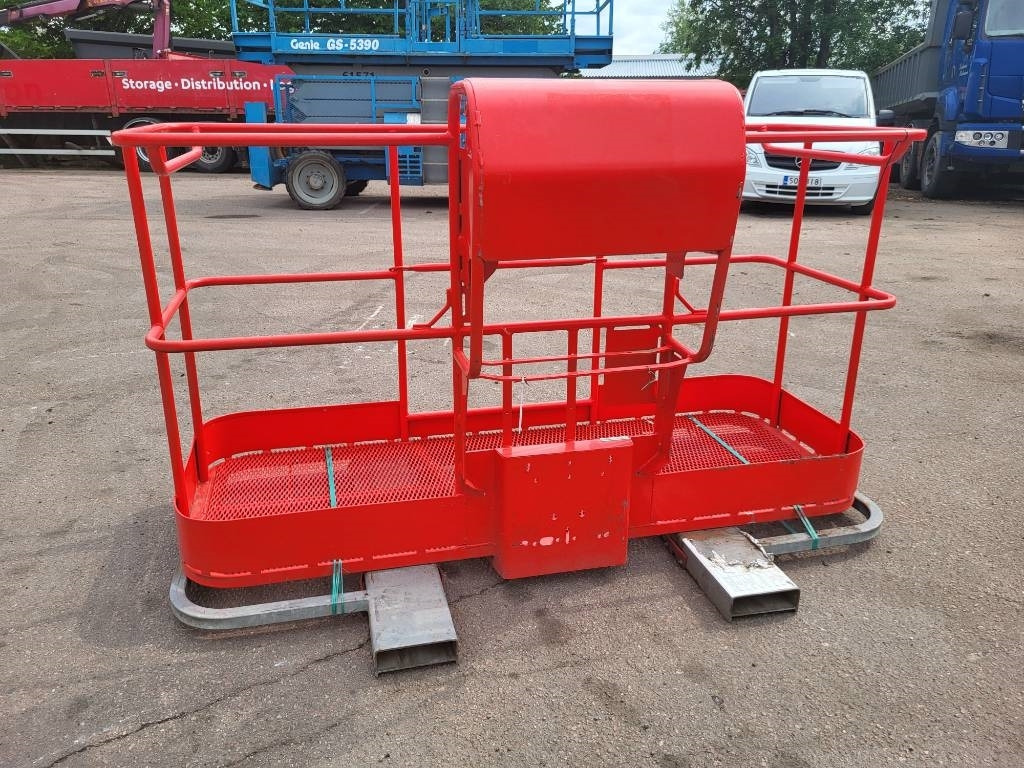 Manitou 200 ATJ kori - Stiebinis keltuvas: foto 5 Manitou 200 ATJ kori - Stiebinis keltuvas: foto 5