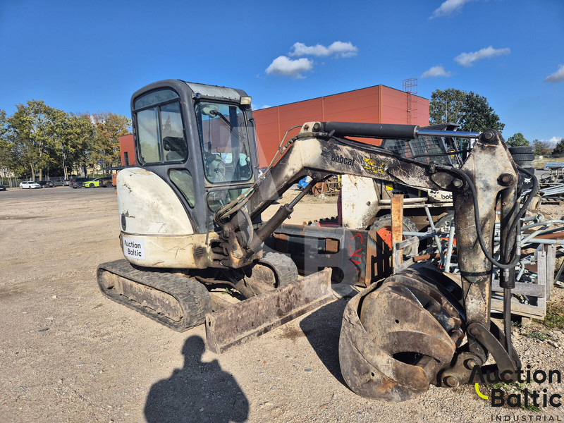 Bobcat 425 - Mini ekskavatorius: foto 1 Bobcat 425 - Mini ekskavatorius: foto 1