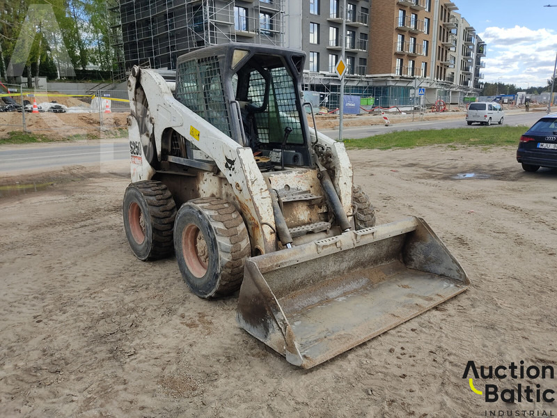 Bobcat S 250 - Mini krautuvas: foto 1 Bobcat S 250 - Mini krautuvas: foto 1