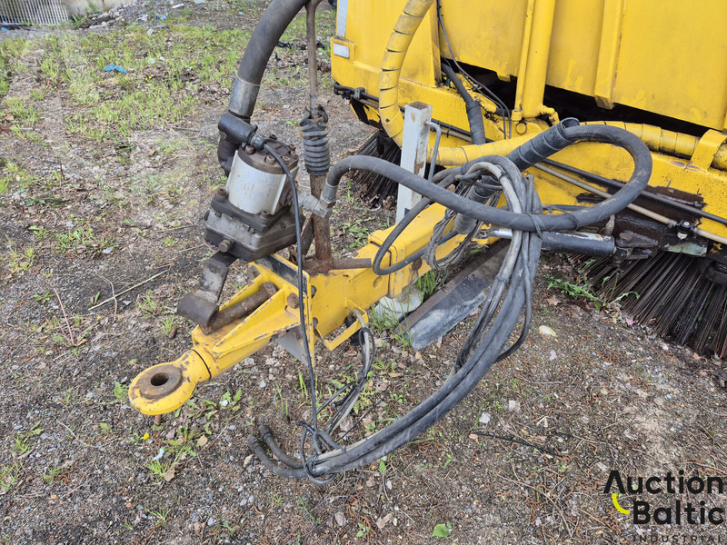 Broddway 1900 - Gatvių šlavimo mašina: foto 5 Broddway 1900 - Gatvių šlavimo mašina: foto 5