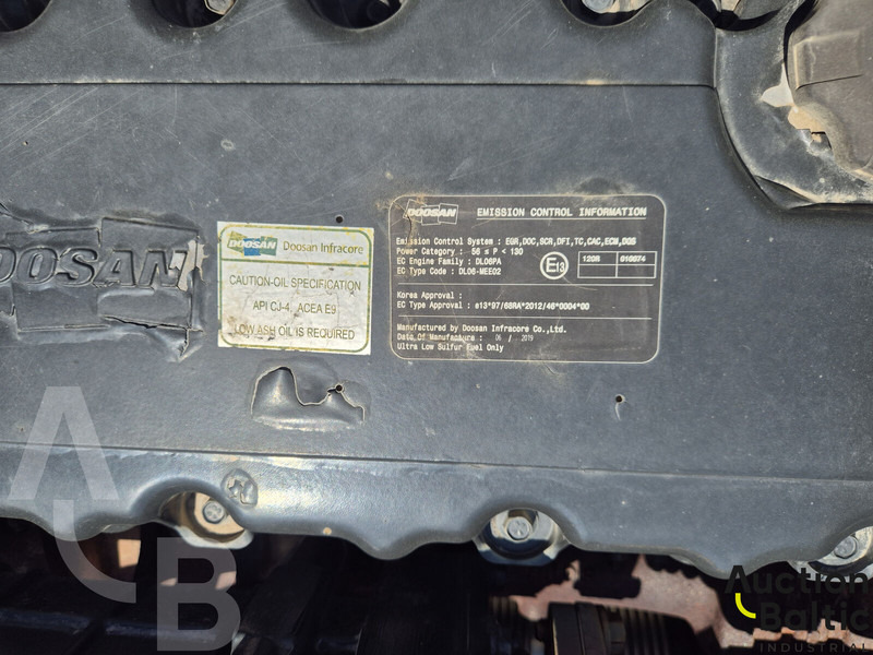 Ratinis ekskavatorius Doosan DX 170 W-5: foto 14