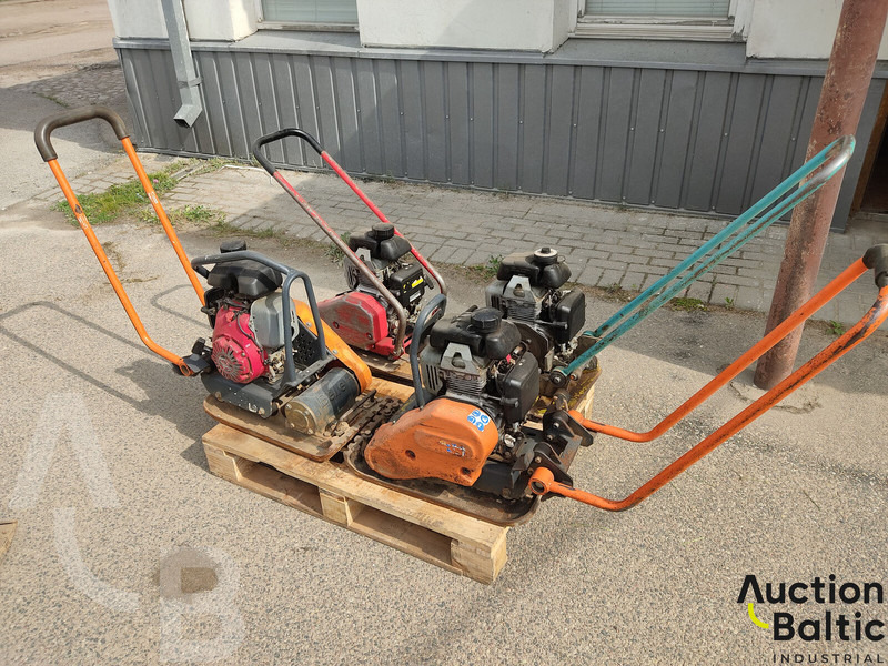 Dynapac LF45, Ammann AVP1033 & 2 Belle - Tankinimo plokštė: foto 1 Dynapac LF45, Ammann AVP1033 & 2 Belle - Tankinimo plokštė: foto 1