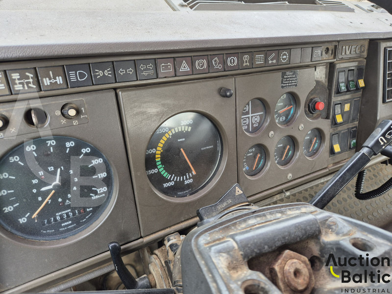 Autocisterna Iveco 260-34: foto 9